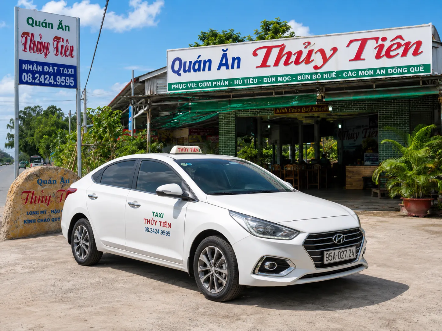 Xe 4 chỗ Taxi Thủy Ti&ecirc;n đ&oacute;n kh&aacute;ch tại Long Mỹ Hậu Giang